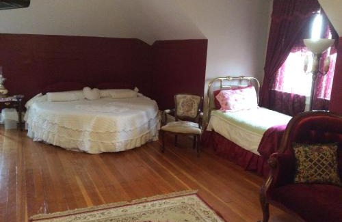 Moose Jaw Bed & Breakfast | Wakamow Heights Bed and Breakfast