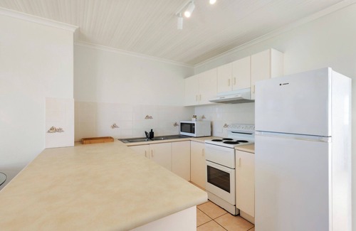 North Creek Apartment | Wake up to unobstructed views of Lennox Head’s Seven Mile beach.