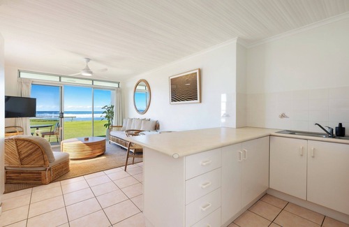 North Creek Apartment | Wake up to unobstructed views of Lennox Head’s Seven Mile beach.