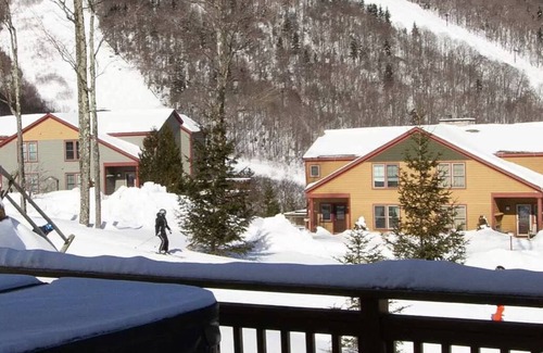 Central Vermont- Killington House | Wake up to views of Bear Mountain! Steps to trails!