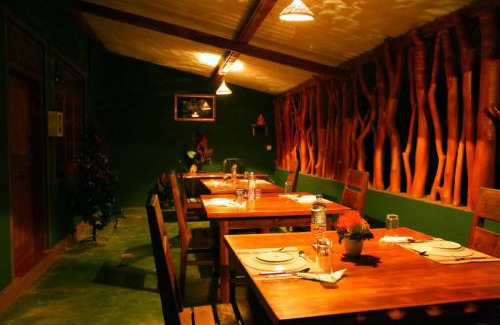Udawalawa House | Walawa Blue Sapphire