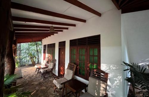 Udawalawa House | Walawa Blue Sapphire
