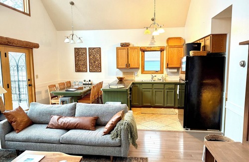 Biwabik Ski Chalet | WALDEN HAUS -Lakefront Chalet- Dog Friendly & Breakfast-Golf-Bike-Ski-Hike-Swim