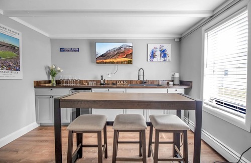 Orchard Park House | Walk 2 Stadium | Ping Pong/Darts | K Bed