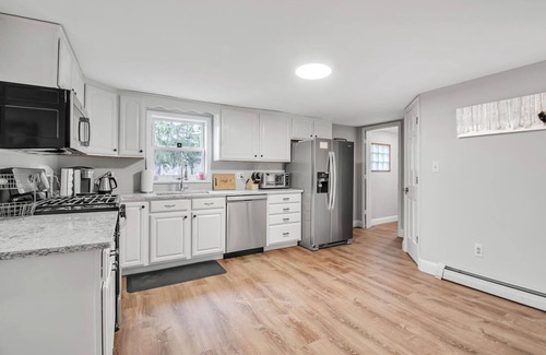 Orchard Park House | Walk 2 Stadium | Ping Pong/Darts | K Bed