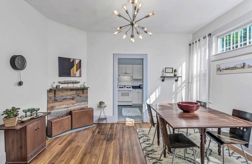 Columbia House | Walk or bike to Noma or Main Street district from this fun & peaceful retreat.