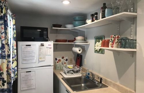 Newport East Cottage | Walk to Beach from sweet garden cottage. Monthly rate!