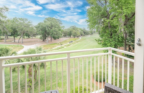 Sea Pines Condo | Walk to Beach Club, Pet Friendly, Open Plan and Golf View
