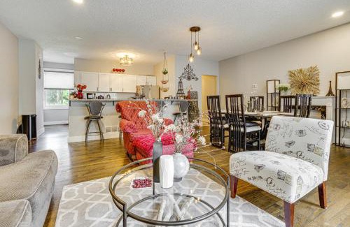 Whittier House | Walk to Bites and Whittier Park Uptown Getaway!