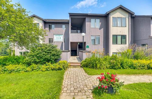 Bolton Valley Apartment | Walk to Bolton Valley Resort Condo with Mtn Views!