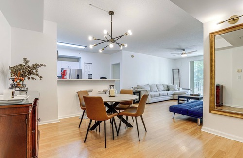 Downtown West Palm Beach Condo | Walk to CityPlace & Clematis Street: Condo w/Pool