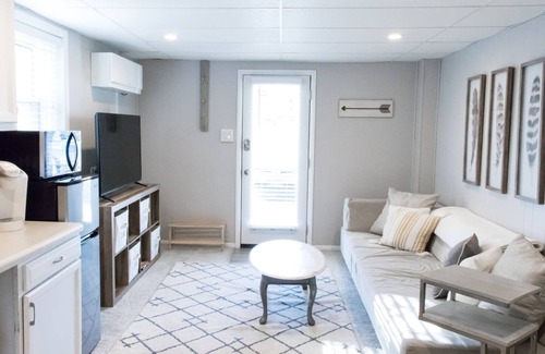 Colington Apartment | Walk To Coffee, Wine & Bay, OBX Beaches, The Tiny BoHo by The East Coast Host