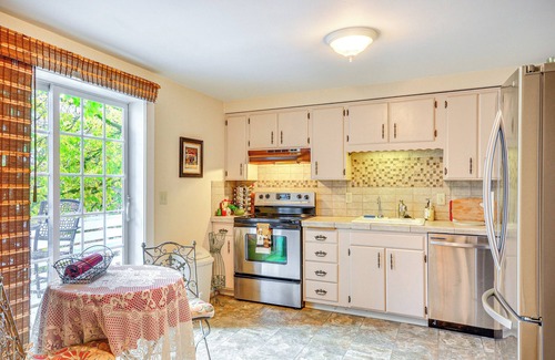 St. Helens Apartment | Walk to Columbia River: Mtn-View St Helens Haven