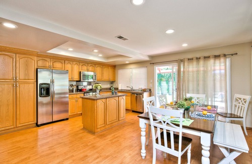 Southwest Anaheim House | Walk to Disneyland & Conv Ctr!*Hot Tub!*Game Room*Spring Sale!