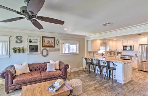 Gilbert House | Walk to Downtown: Gilbert Home w/Fire Pit!