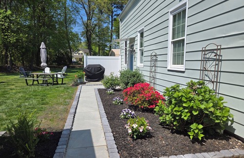 Rock Hall Apartment | Walk to everything Rock Hall from this 1st floor apartment. Sleeps 4!