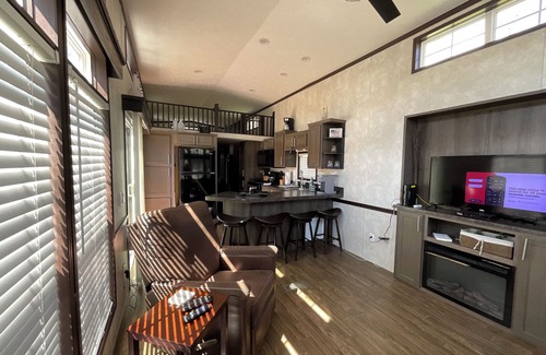 Jacksboro Villa | WALK TO INDIAN RIVER MARINA AT NORRIS LAKEnPerfect for out-of-town workers/nurse