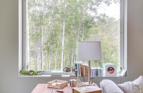 Cornucopia House | Walk to Lake Superior and Beach Modern Retreat