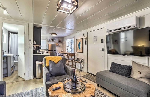 Lincoln Park Cabin | Walk to Lake Tahoe: Cozy Zephyr Cove Cabin!