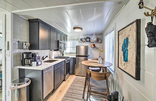 Lincoln Park Cabin | Walk to Lake Tahoe: Cozy Zephyr Cove Cabin!