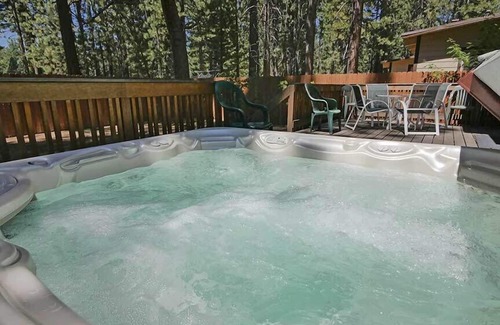 Bijou Park House | Walk to Lakeview Commons Beach - July Available! 3301M~
