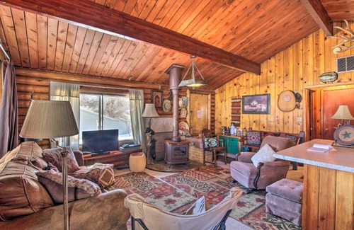 Lava Hot Springs House | Walk to Lava Hot Springs Pools from Cozy Cabin!