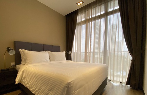 Thomson Road Apartment | Walk to Mt.elizabeth. Splendid 2br-2bath