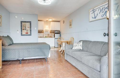 Old Orchard Beach Apartment | Walk to Old Orchard Pier Cozy Beachfront Condo!