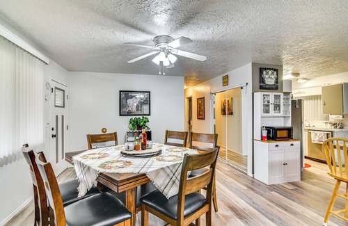 West Side Highway House | Walk to Park & Cowlitz River: Home w/Large Yard!