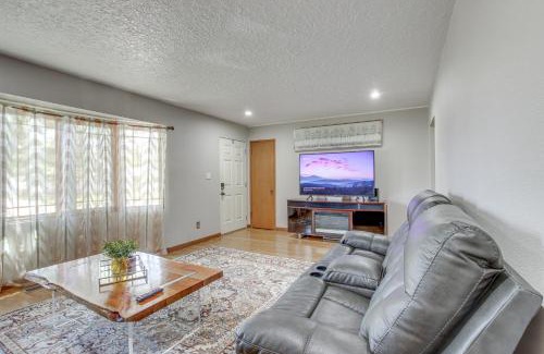 Waterloo House | Walk to Park Waterloo Home with Furnished Deck
