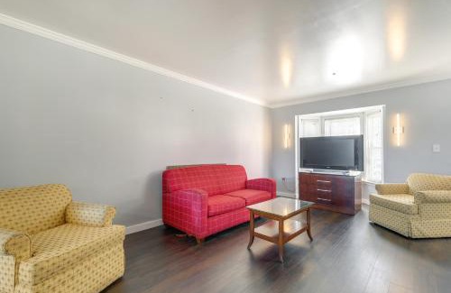 Kettering House | Walk to Red Jade Park Upper Marlboro Townhome