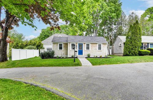 Osterville House | Walk to Shops and Dining Cozy Osterville Cottage
