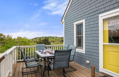 North Truro House | Walk to Water-Dazzling Sunsets on the Bay