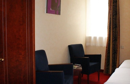 Sluis Hotel | Walkable Sluis Stay – 3 Boutique Units in a Town Full of Charm & Culture