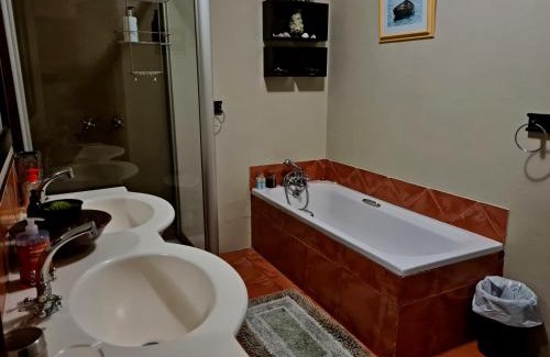 Franskraal House | Walkerbay Accommodation