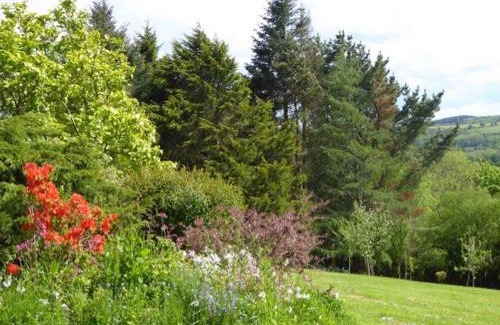 Michelcombe Apartment | Walkers Retreat with garden and views