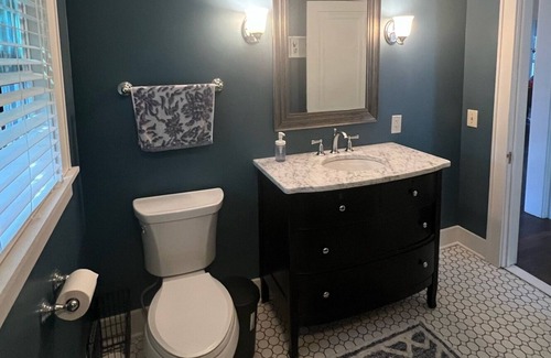 East Lansing House | Walking Distance to MSU! Charming 3 bedroom, 1.5 bathroom house.