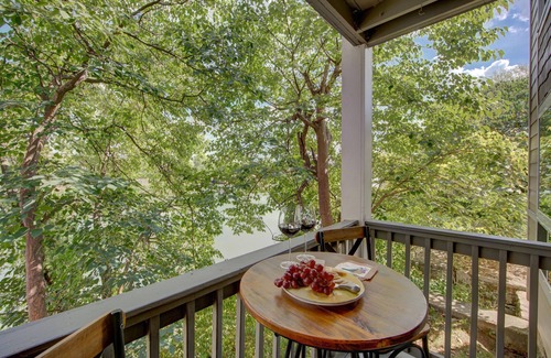 North Capitol Condo | Walking Distance to Broadway! Fully Renovated Condo on the River, Free Parking