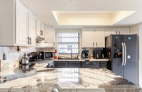 Port Orange House | Wall Street Retreat - Modern , Luxury, Near Beach!