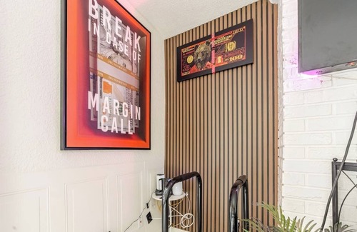 Port Orange House | Wall Street Retreat - Modern , Luxury, Near Beach!