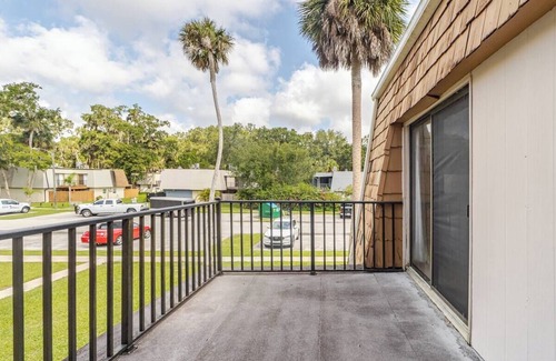 Port Orange House | Wall Street Retreat - Modern , Luxury, Near Beach!