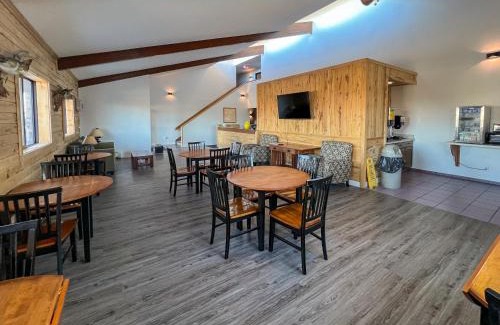 Baudette Hotel | Walleye Inn