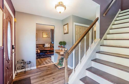 Wallkill House | Wallkill 4BR Retreat Large Yard Pet Friendly