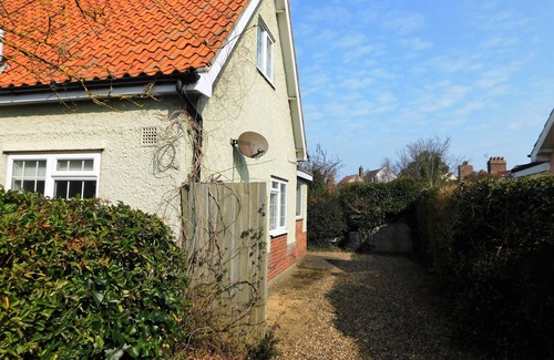 East Runton Cottage | Walma has become a firm favourite with holidaymakers , a perfect retreat for family and friends.