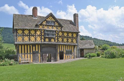 Brampton Bryan House | Walnut Tree Cottage