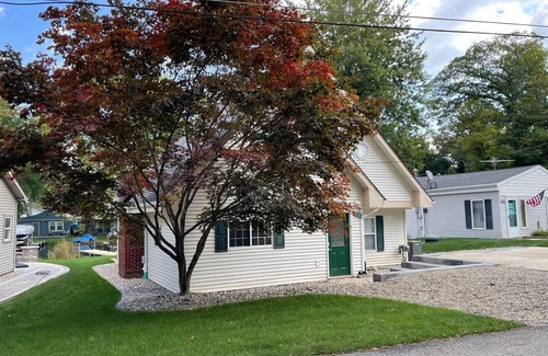 Brooklyn House | Wampler's Lake Cottage