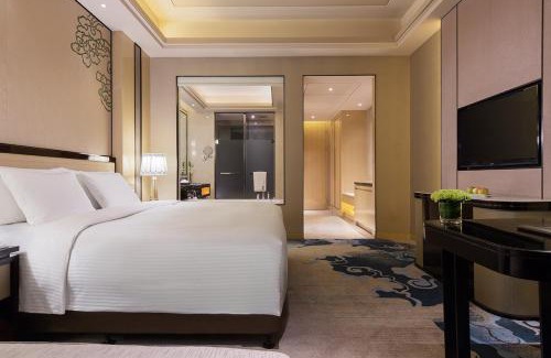 Hongshan District Hotel | Wanda Realm Chifeng Hotel