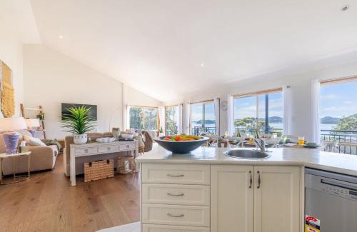 Salamander Bay House | Wanda Up, 80 Randall Dr - spectacular views, aircon and Wi-Fi
