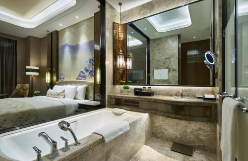 Xinshi District Hotel | Wanda Vista Urumqi