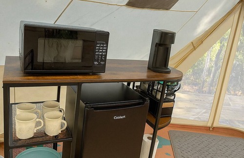 Boss Apartment | Wandering Willow – Private Stargazing Glamping Tent with Fire Pit & Open Skies